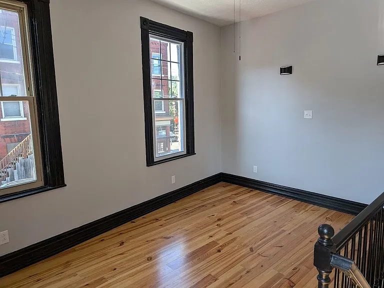 5400 Butler St — Photo 9