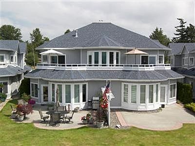 3rd image of 909 Marine Dr Unit 112