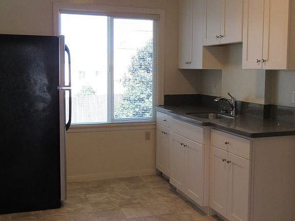 2nd image of 2215 24th Ave
