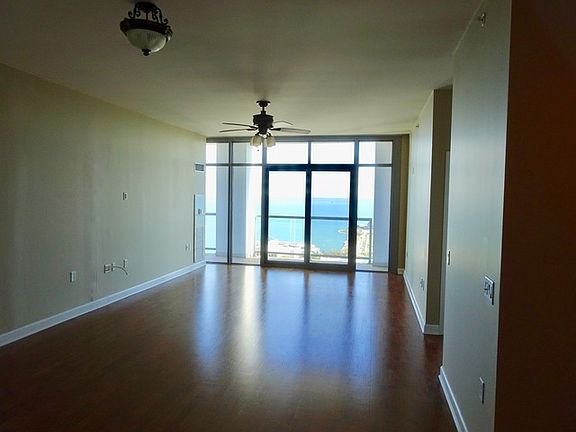 4th image of 1235 S Prairie Ave APT 3203