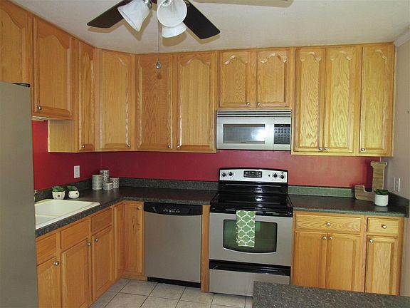 5th image of 107 Willow Dr