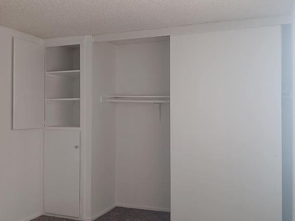 4th image of 1435 Laurel Ave APT 14