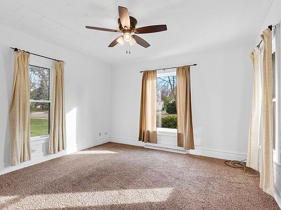 4th image of 512 N Lincoln Ave