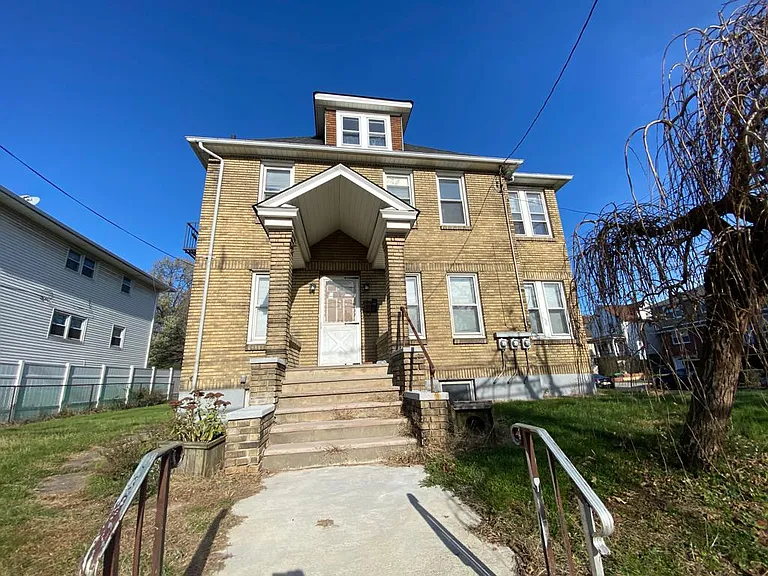 200 Maple Ave #2 — Photo 13