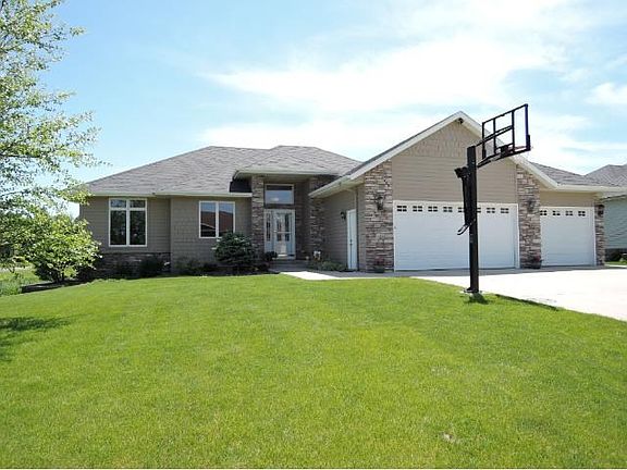 2nd image of 1512 Gray Fox Dr NE