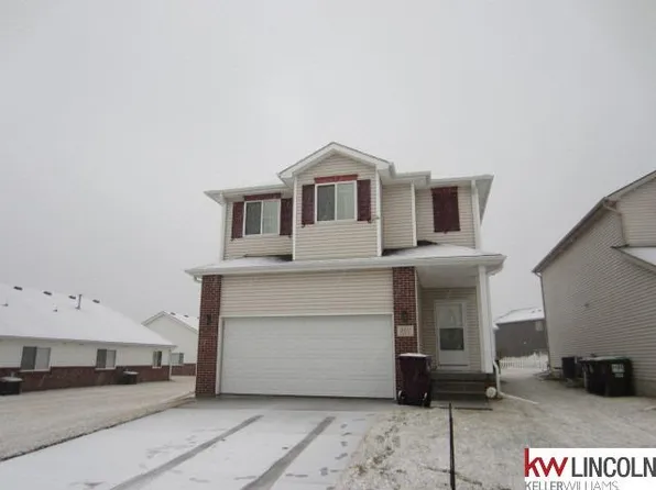 9310 Forest Glen Dr, Lincoln, NE 68526