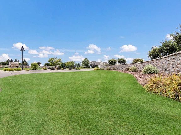 3rd image of 7086 Wolverine View Dr