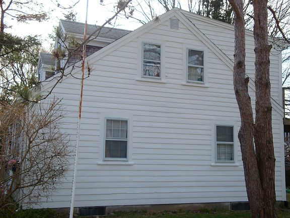 Exterior painted 3/09 - side