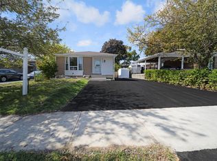 860 Liverpool Rd, Pickering, ON L1W 1S4