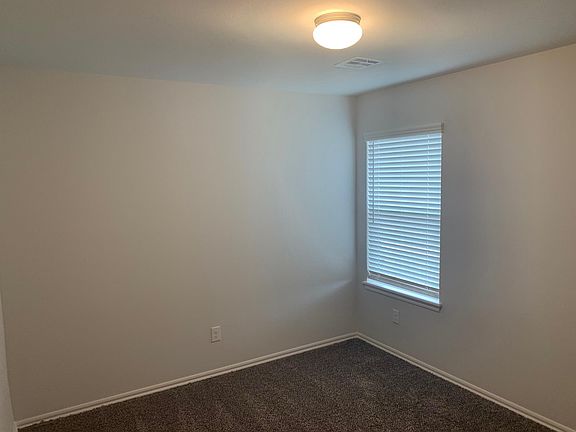5th image of 1109 Appaloosa Ln