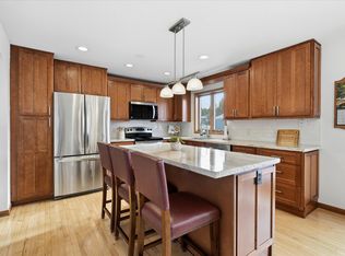 1029 Amble Rd, Shoreview, MN 55126