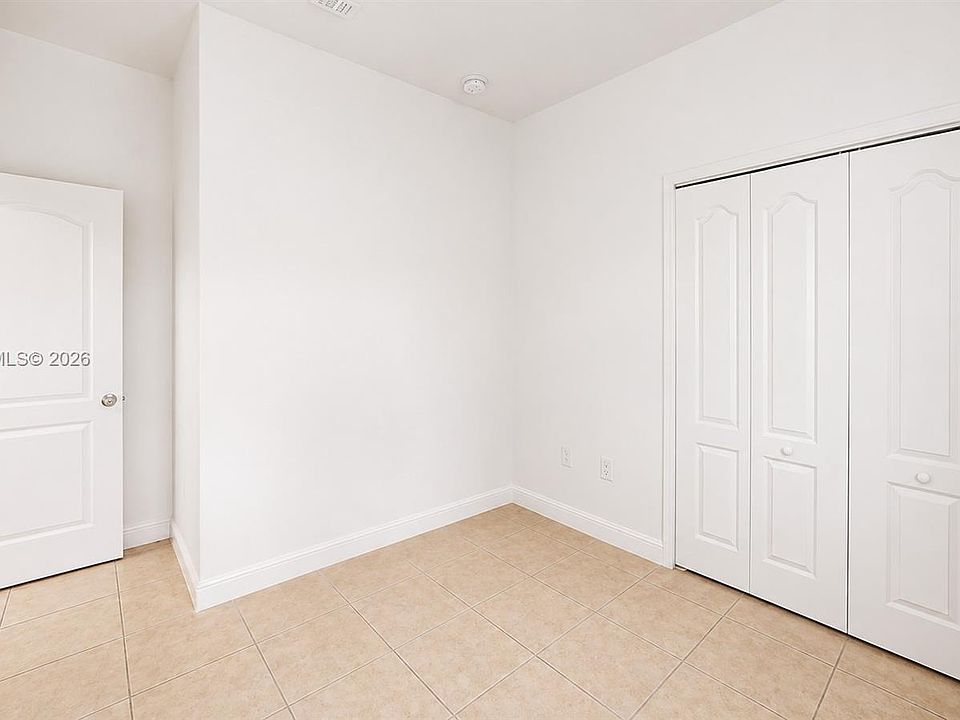 1st image of 1652 SE 28th St Unit 200