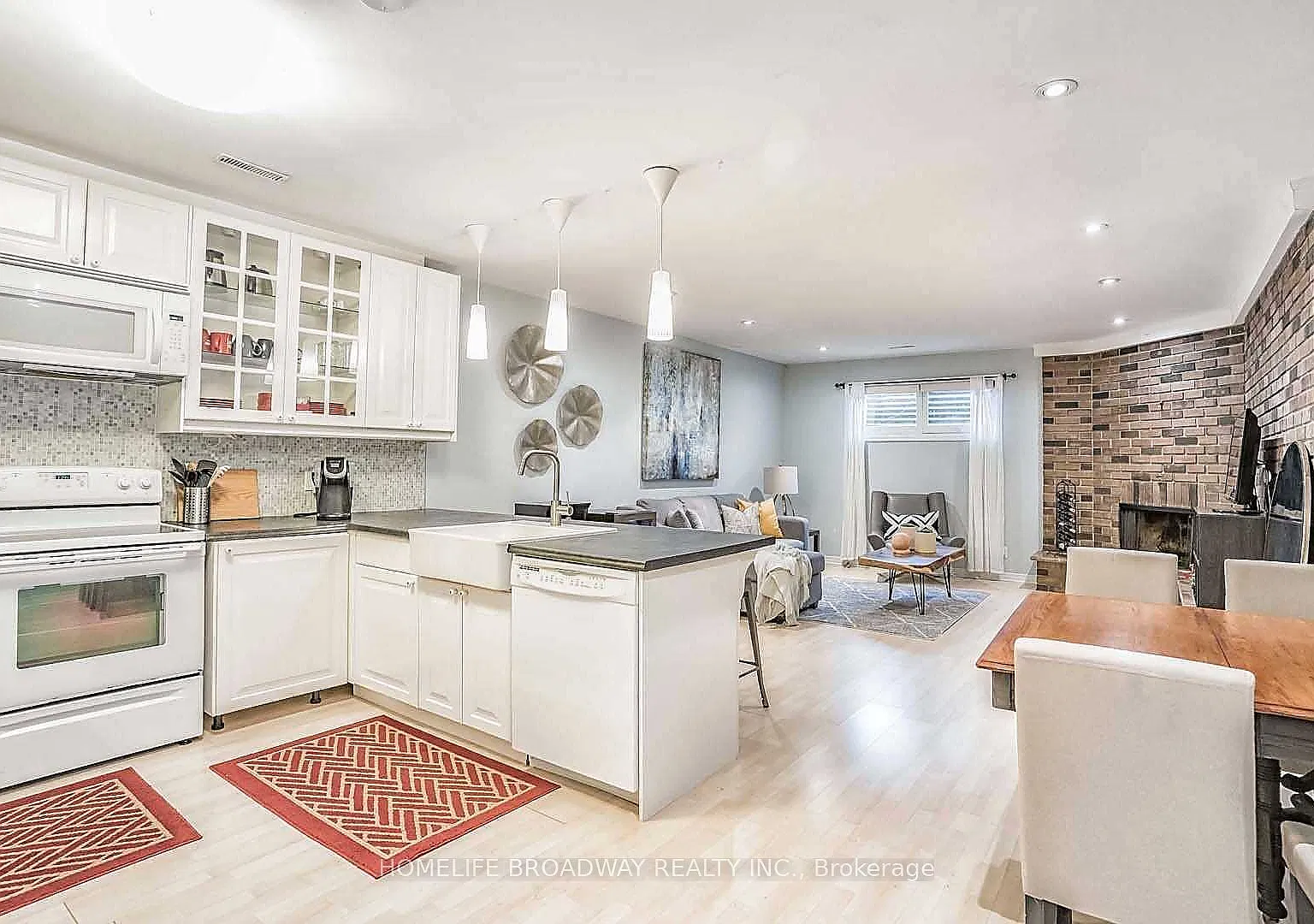 2 bed, $2,300 — Photo 4