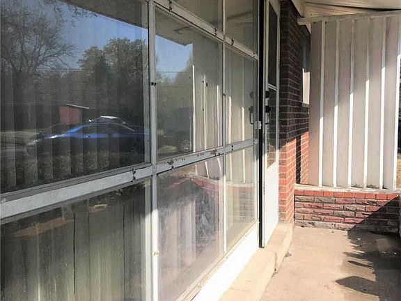 2nd image of 10417 Monarch Dr