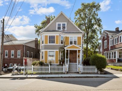 16 Tilley Street, New London, CT, 06320