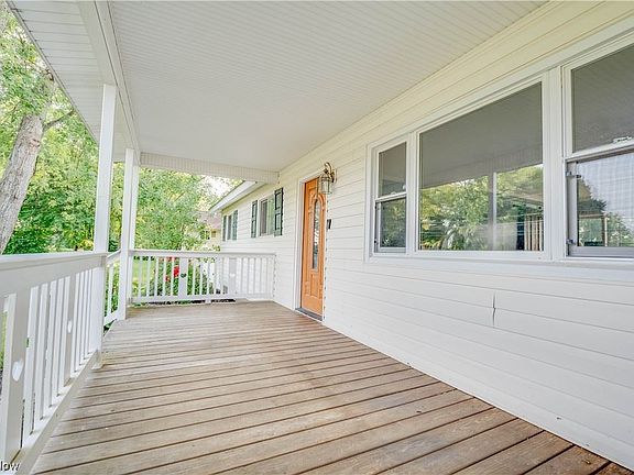4th image of 5141 Middle Ridge Rd