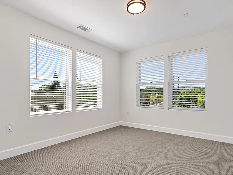109 Paul Wittke Dr — Photo 8