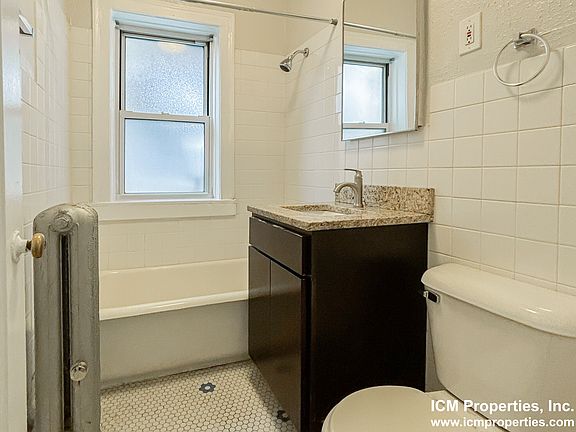 3rd image of 5069 N Wolcott Ave #2