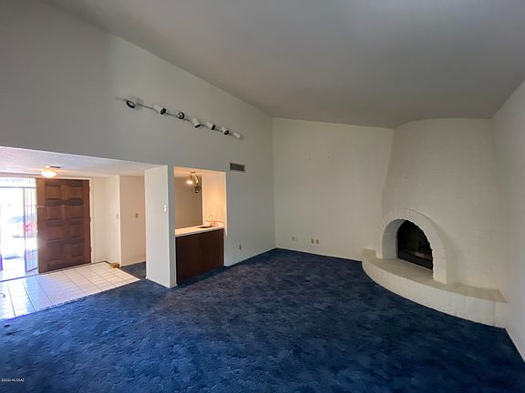 3rd image of 1441 N Placita Ombria