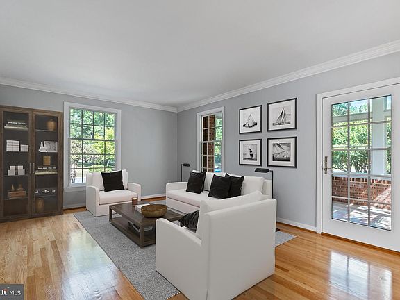 4th image of 3717 Carriage House Ct