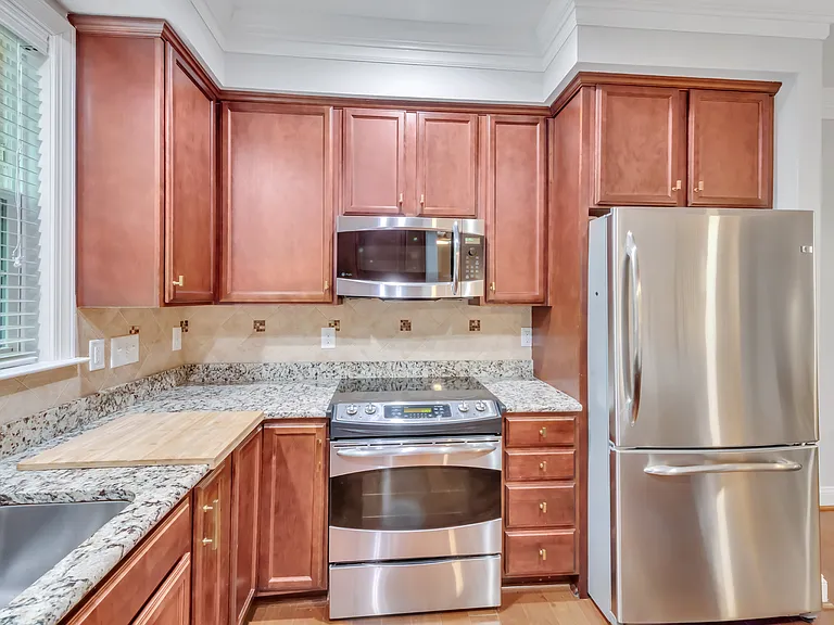 843 Swan Neck Ln — Photo 9