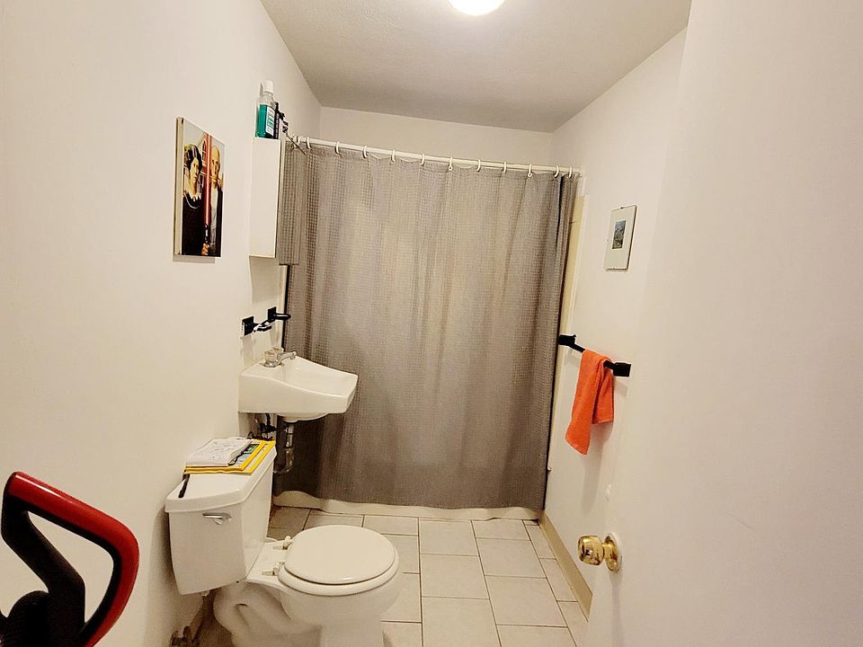 2nd image of 401 Broadway #1