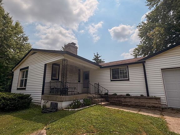 2nd image of 5002 Manker St