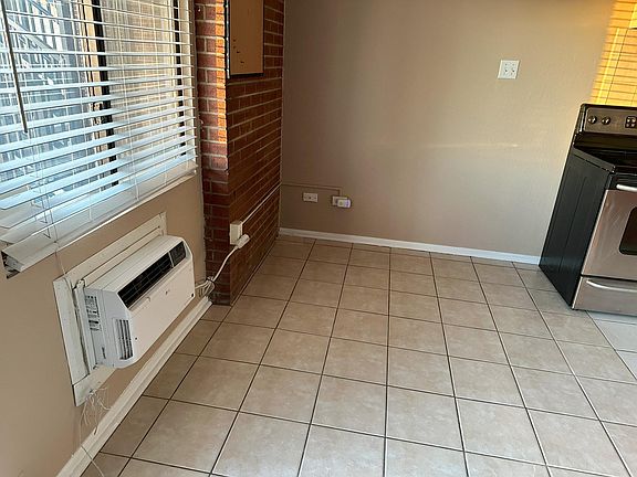 2nd image of 1180 Yosemite St Unit 305