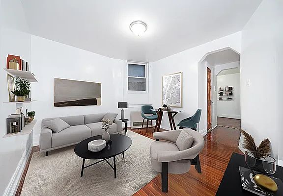 3rd image of 67 Pitt St APT 3B