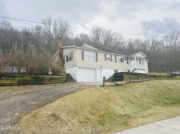 337 Tower Ln, Hollidaysburg, PA 16648