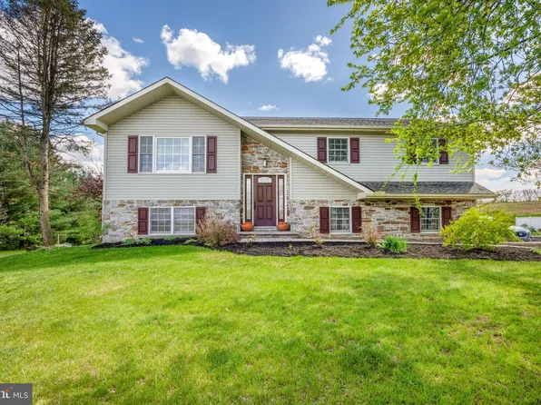 148 Station Rd, Bernville, PA 19506