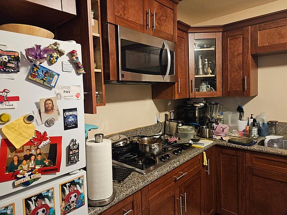 4th image of 2078 Porter St #1A