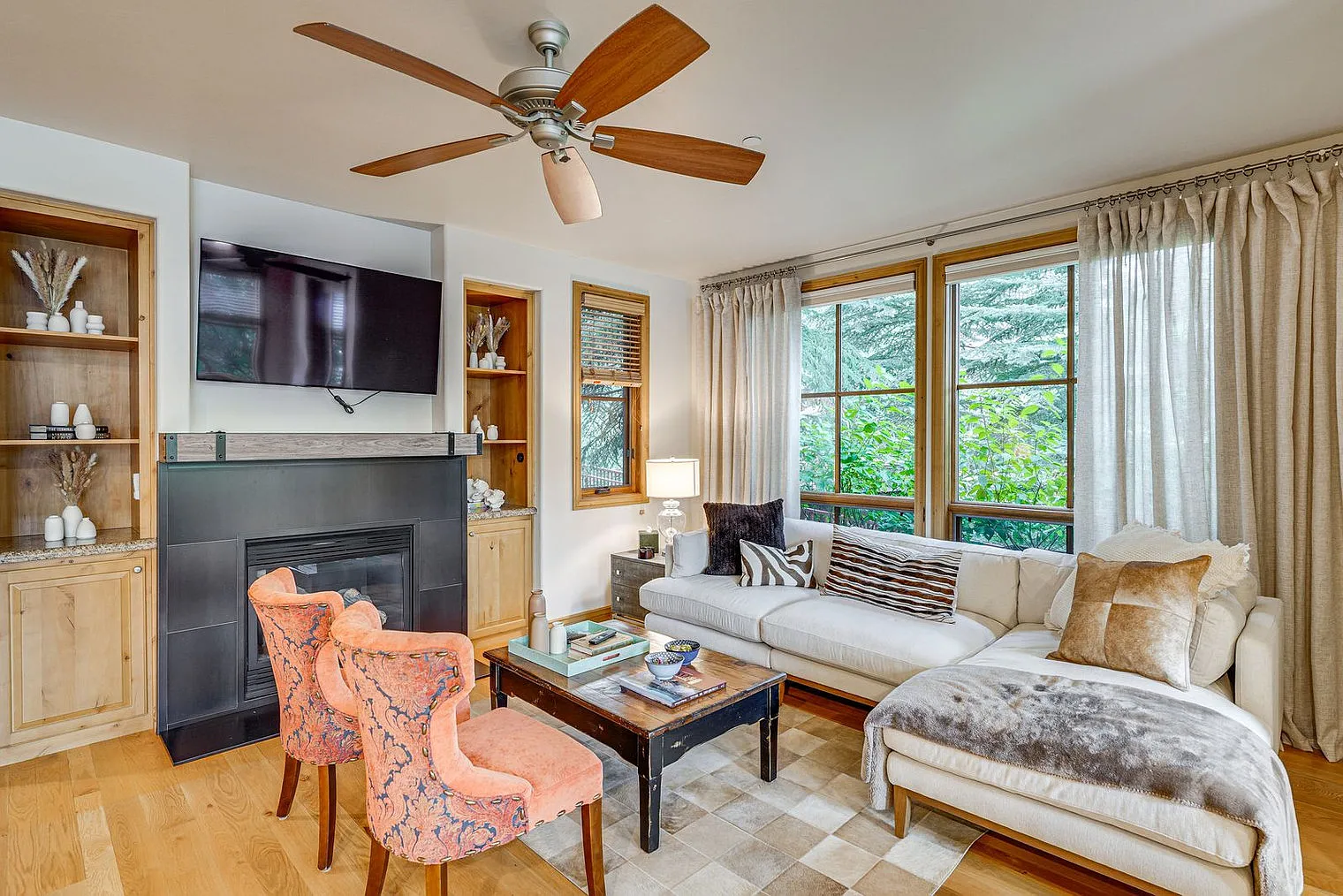 3 bed, 3.0 bath, 1194 sqft, $6,677 — Photo 1
