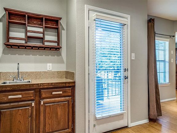 5th image of 4203 Holland Ave APT 10
