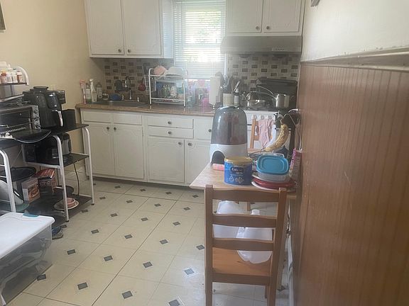 2nd image of 83 Catherine Ave