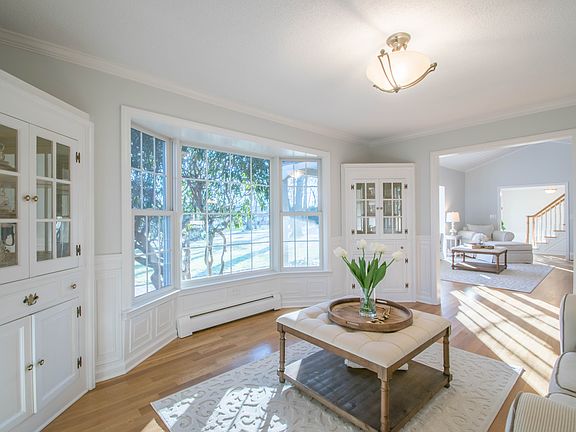 Sitting room or dining room