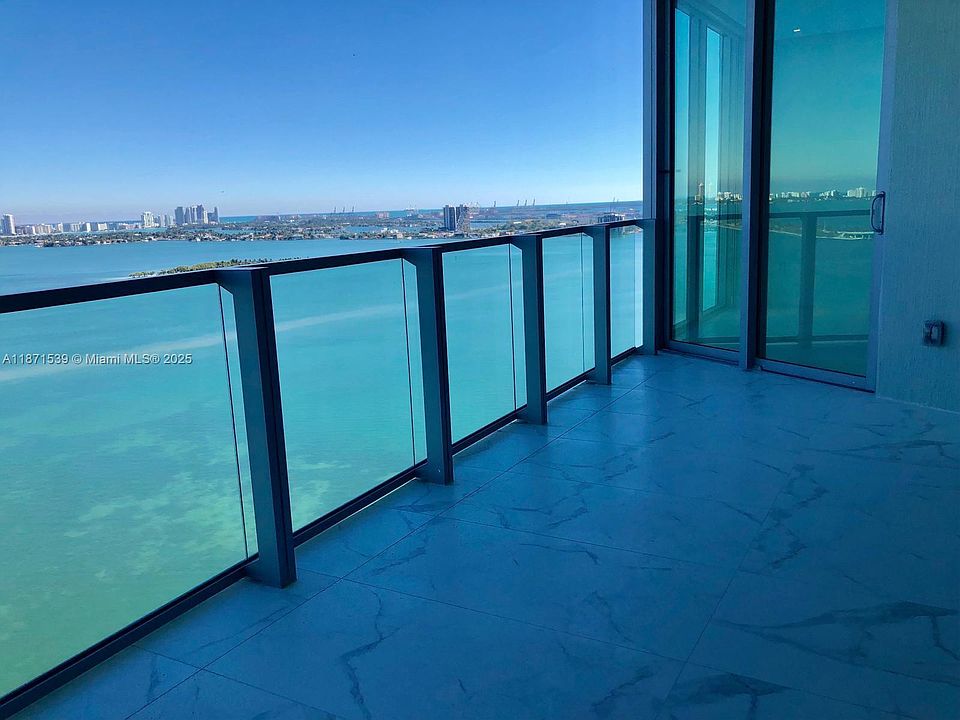 1st image of 2900 NE 7th Ave #24