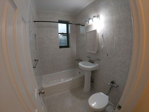 4th image of 61-28 Booth St #1