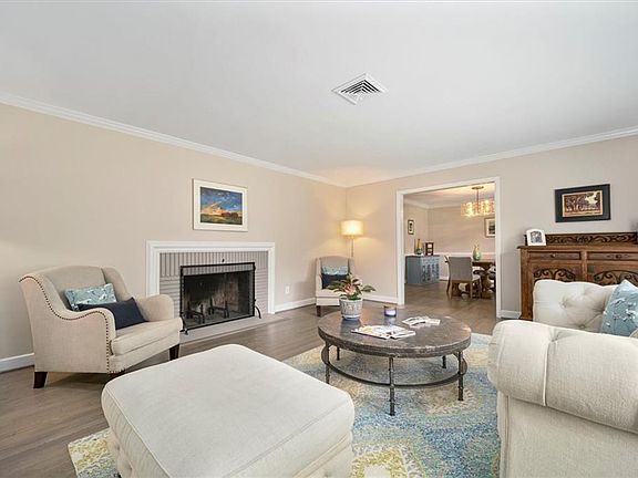 2nd image of 4325 Thoroughgood Dr