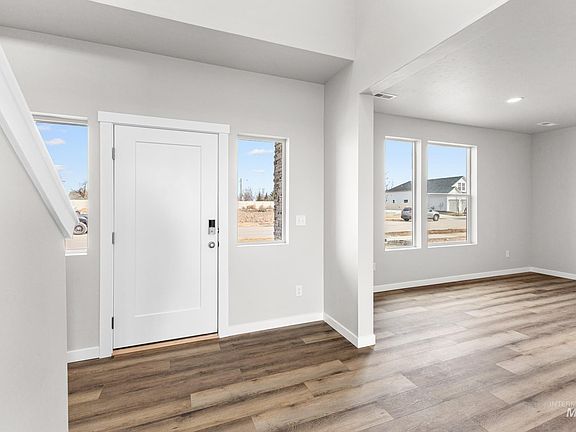 2nd image of 1063 W Cub River Dr