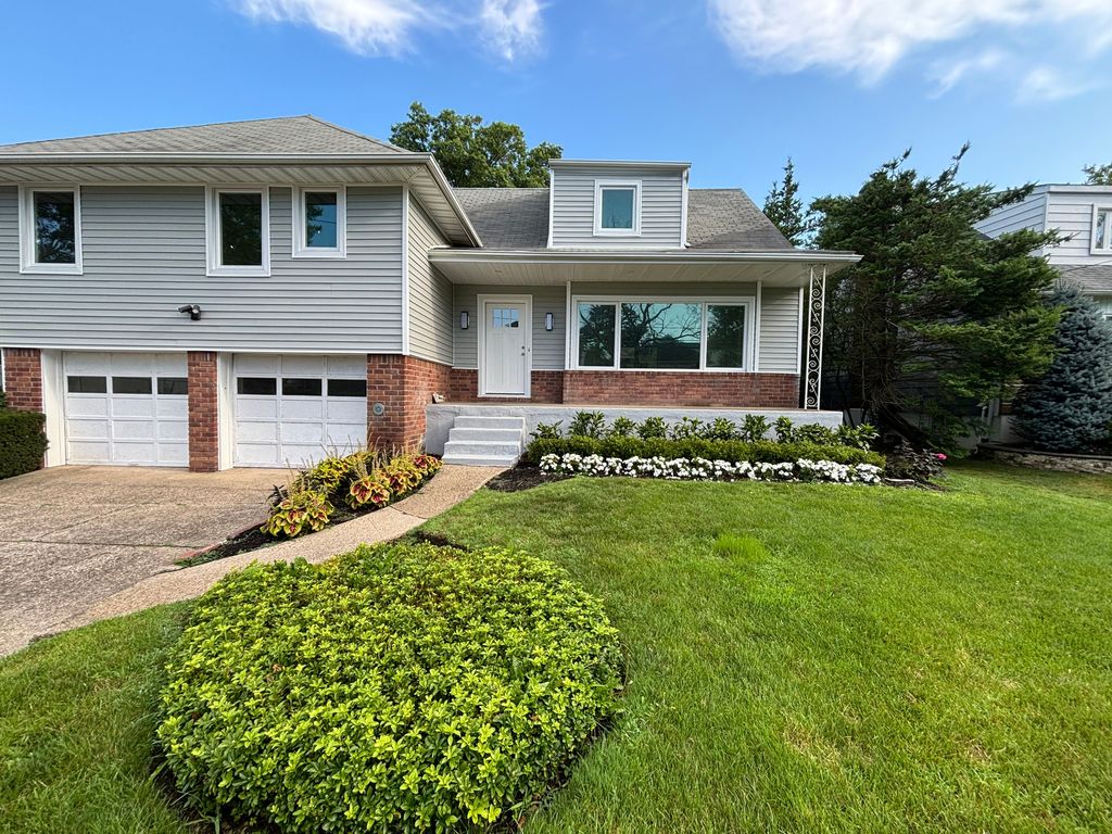 890 Carol Ct - Property Image