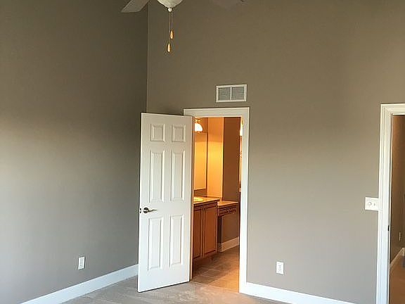 3rd image of 915 Adara Dr