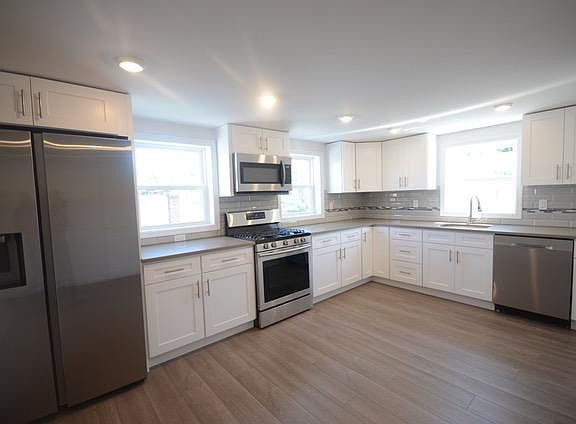 ultra modern kitchen