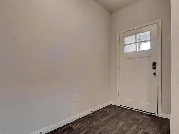 2nd image of 228 Sunniberg Loop