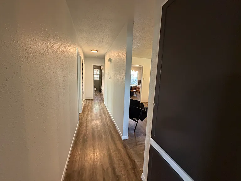 4411 26th St — Photo 3