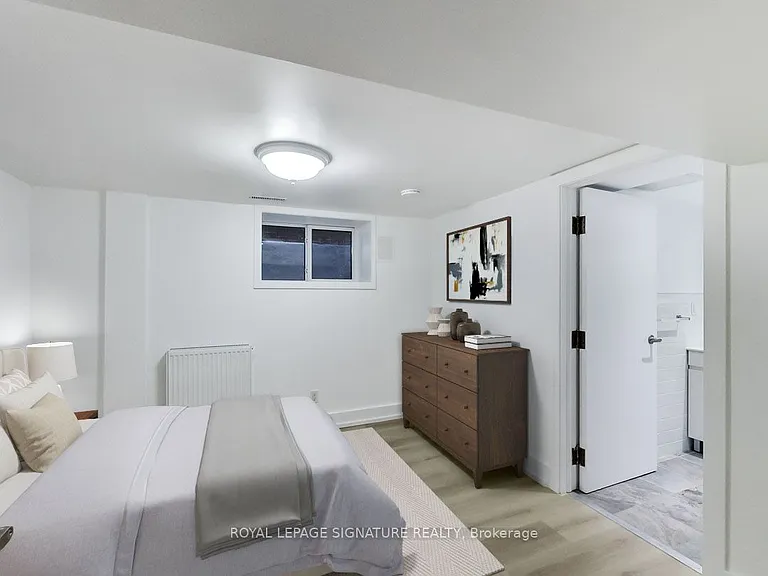 896 Bathurst St #BASEMENT — Photo 7