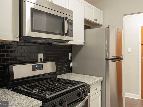 3rd image of 4401 Lee Hwy APT 36