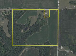 1157 Boehs Ln, Bluffs, IL 62621