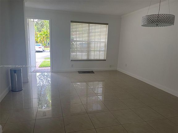 3rd image of 2521 SW 187th Ave