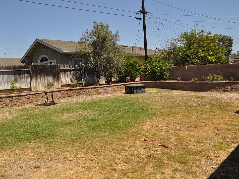 2nd image of 1047 E Amber Ave